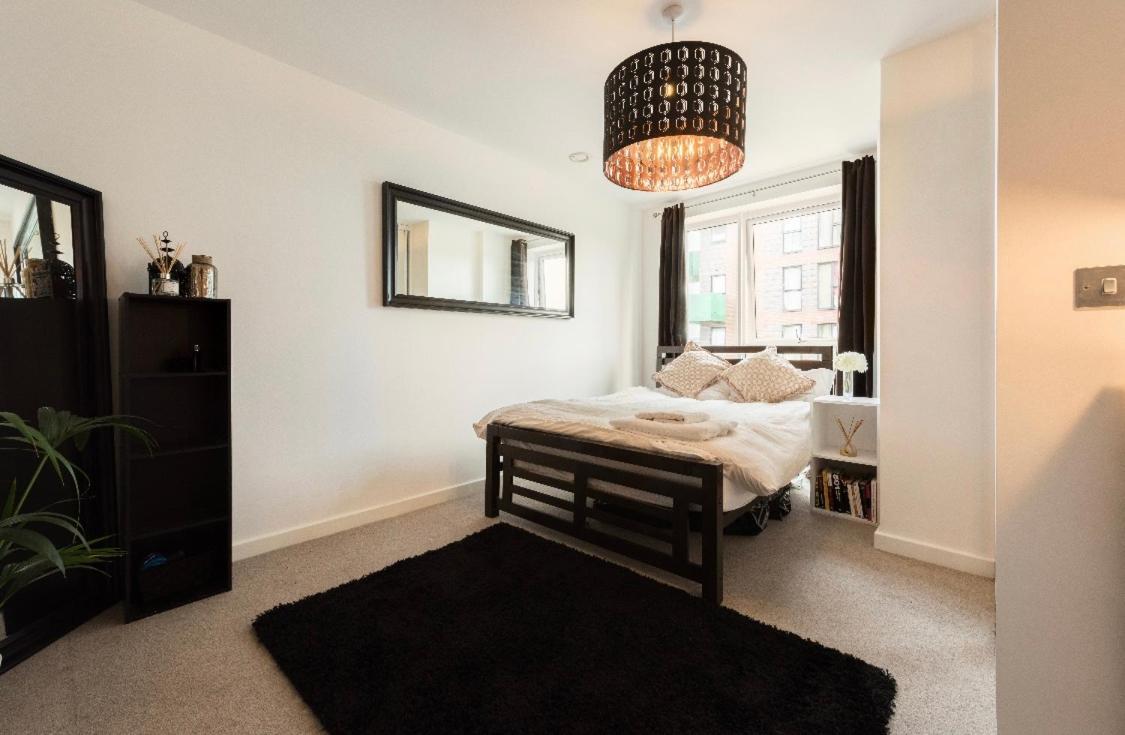 Lovely 2 Bed Apartment 15Mins From Bond St Londyn Zewnętrze zdjęcie